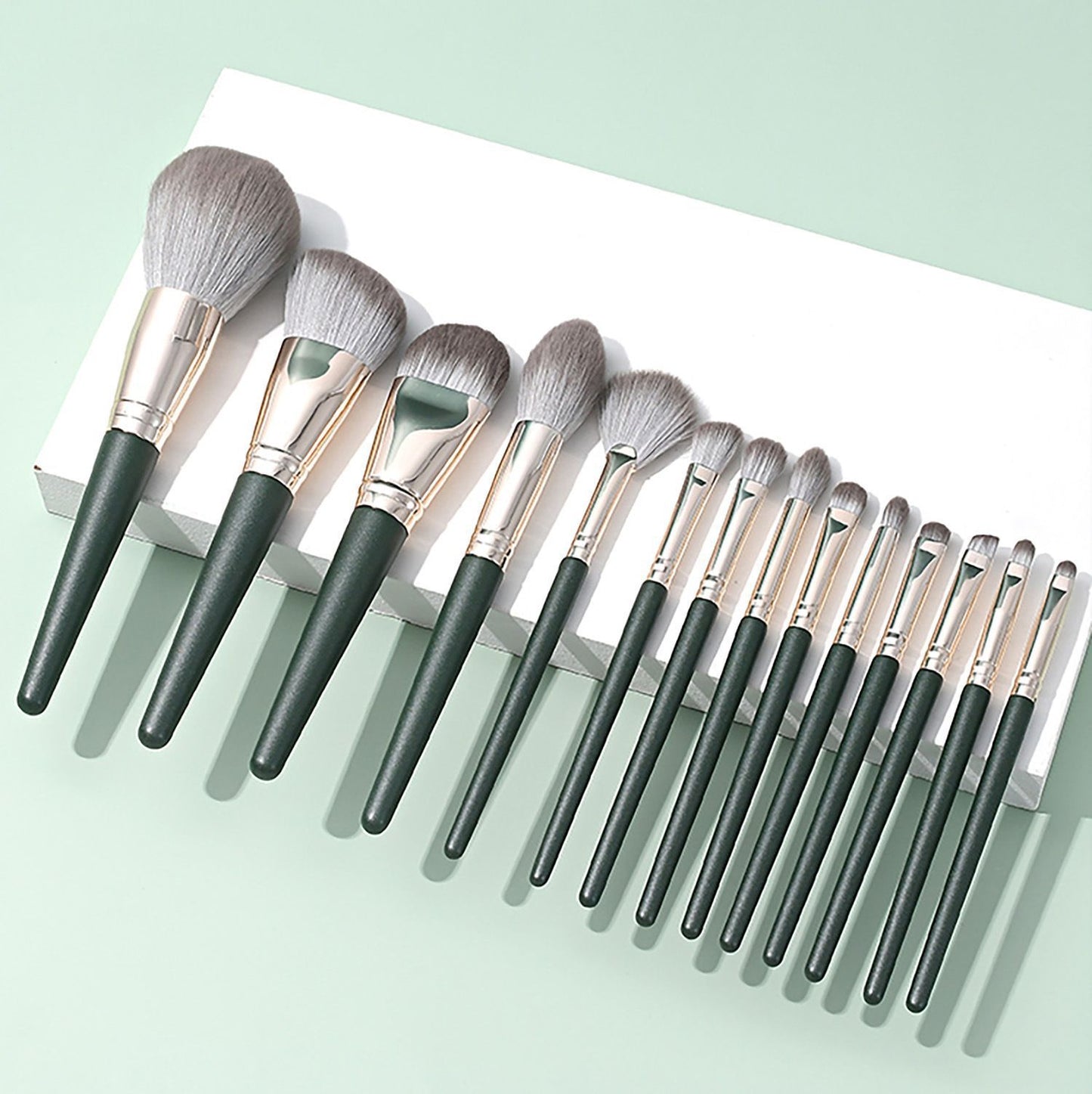 Green Cloud Makeup Brush Set - Beauty And Glam Corner